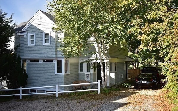 21 R Linden Avenue Beverly, MA 01915 - Photo 4 of 26