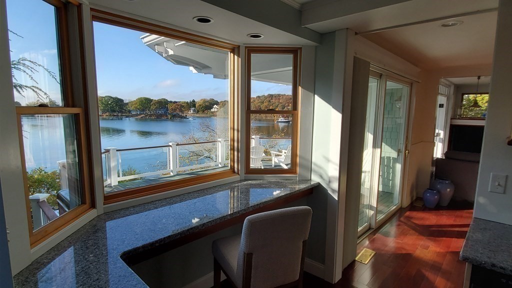 21 R Linden Avenue Beverly, MA 01915 - Photo 8 of 26