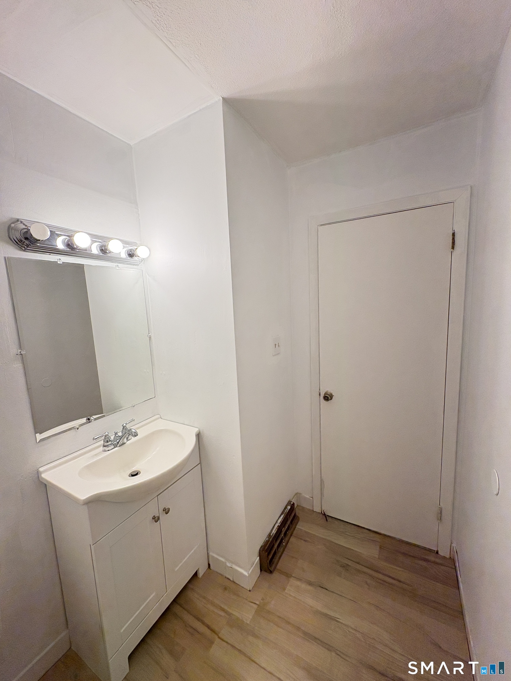 715 Frenchtown Road, Unit 3 Bridgeport, CT 06606 - Photo 11 of 24