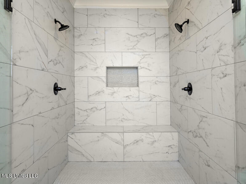 14359 Hidden Loop Byhalia, MS 38611 - Photo 20 of 35 classic cottage primary shower