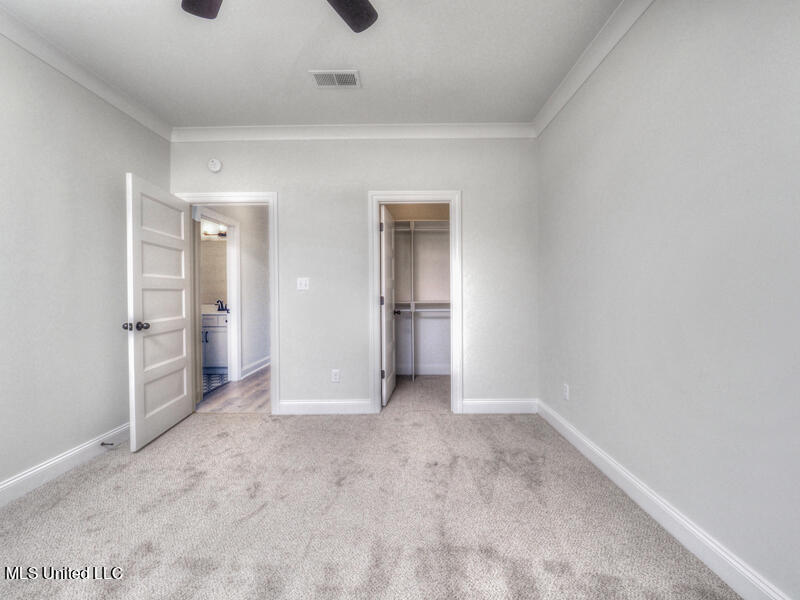 14359 Hidden Loop Byhalia, MS 38611 - Photo 23 of 35 classic cottage br 2 closet