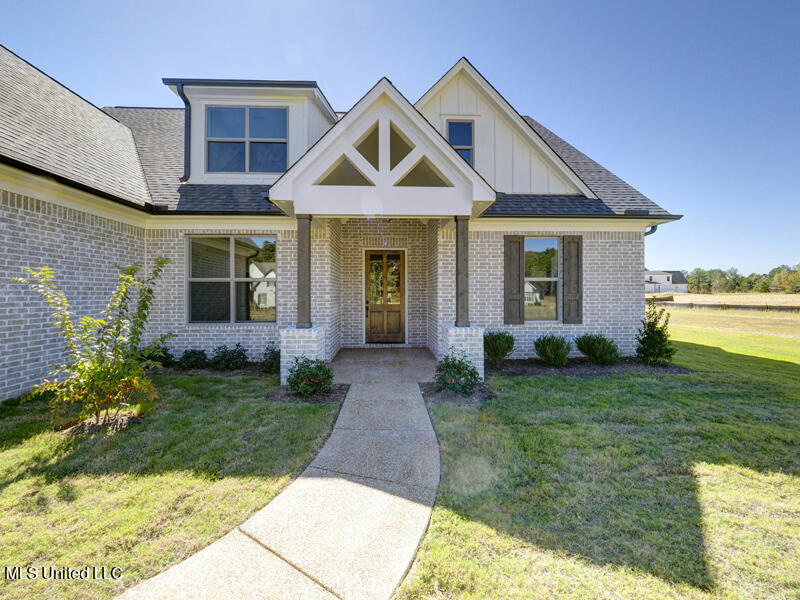 14359 Hidden Loop Byhalia, MS 38611 - Photo 3 of 35 classic cottage outside entry