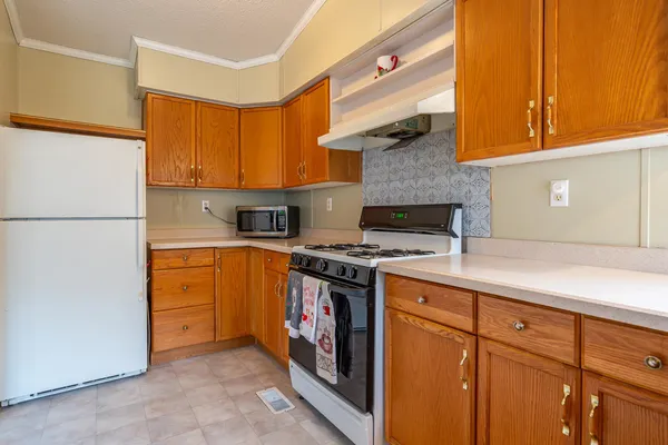 $229,000 | 4 Cammett Drive, Raymond, NH 03077