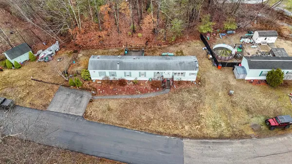 $229,000 | 4 Cammett Drive, Raymond, NH 03077