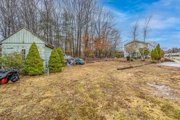 $229,000 | 4 Cammett Drive, Raymond, NH 03077