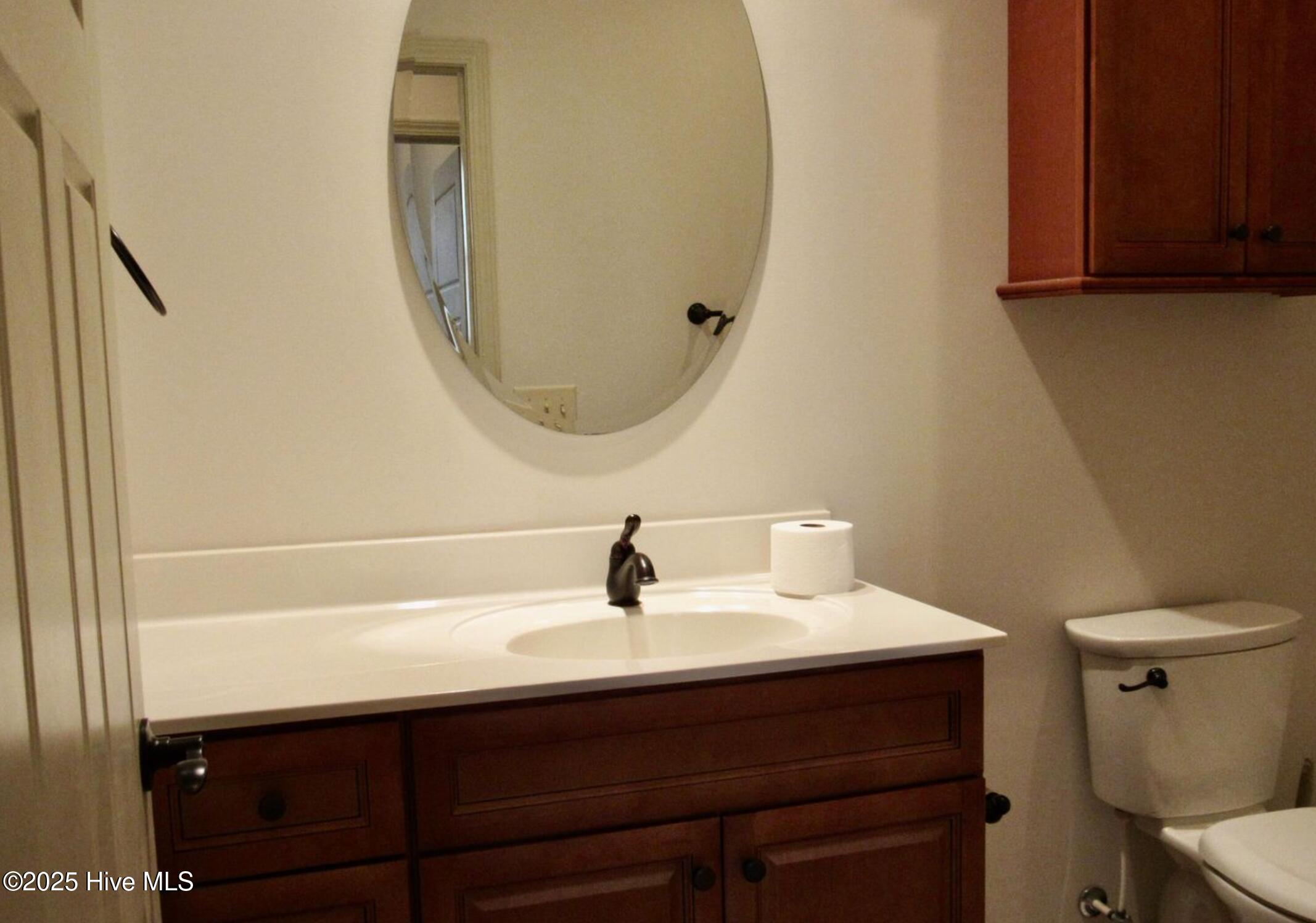 165 Devon Circle Aberdeen, NC 28315 - Photo 10 of 13 Bathroom 2