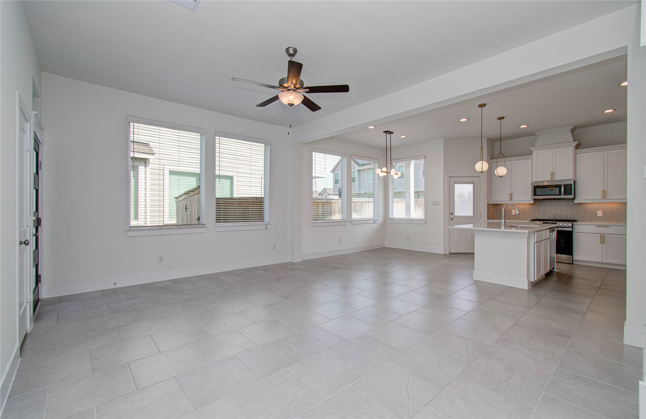 21111 Rio San Jose Court Cypress, TX 77433 - Photo 7 of 46