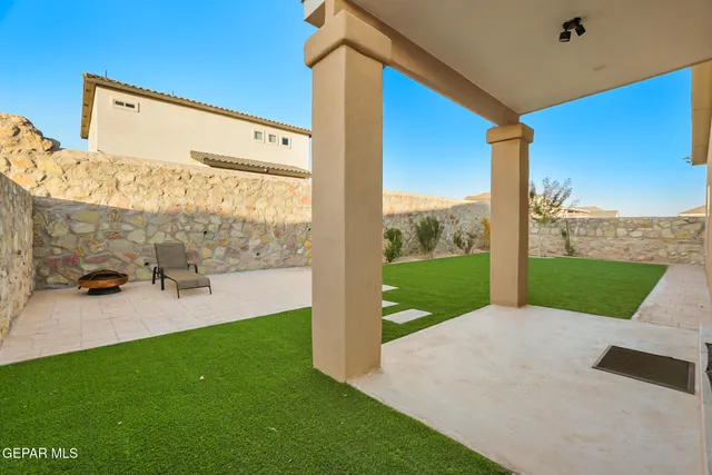 $425,000 | 13729 Lago Vista Avenue, Horizon City, TX 79928