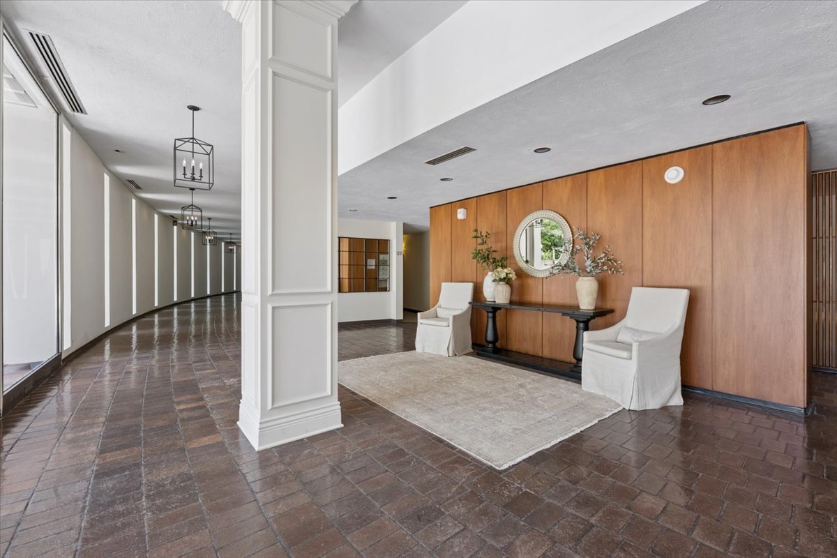1630 Sheridan Road, Unit 4H Wilmette, IL 60091 - Photo 24 of 35