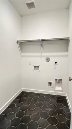 a view of utility room