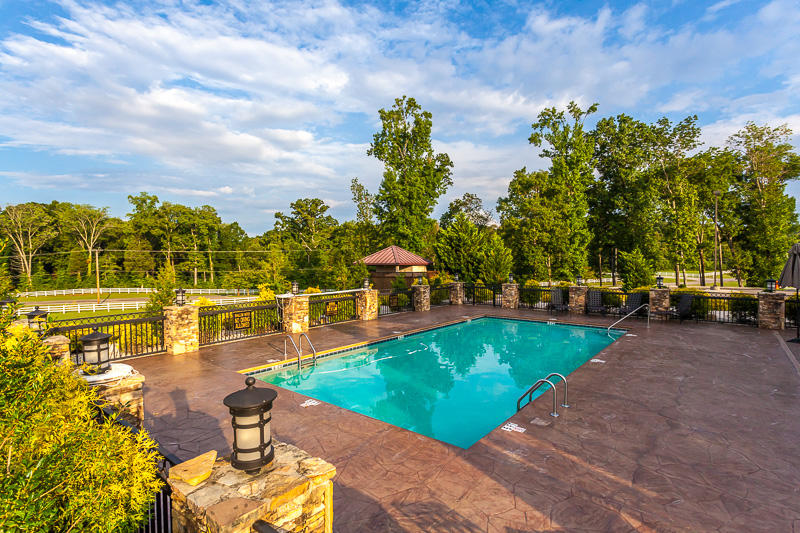 211-212 Reuben Ridge Road Rockwood, TN 37854 - Photo 14 of 32 Community Pool