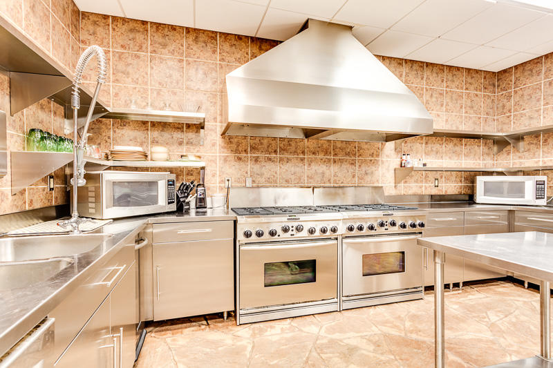 211-212 Reuben Ridge Road Rockwood, TN 37854 - Photo 17 of 32 commercial kitchen - Copy