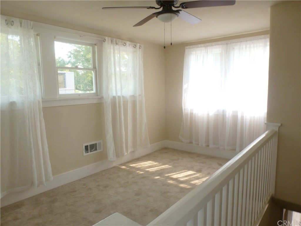 1044 West 20th Street Merced, CA 95340 - Photo 15 of 25 a view of entryway
