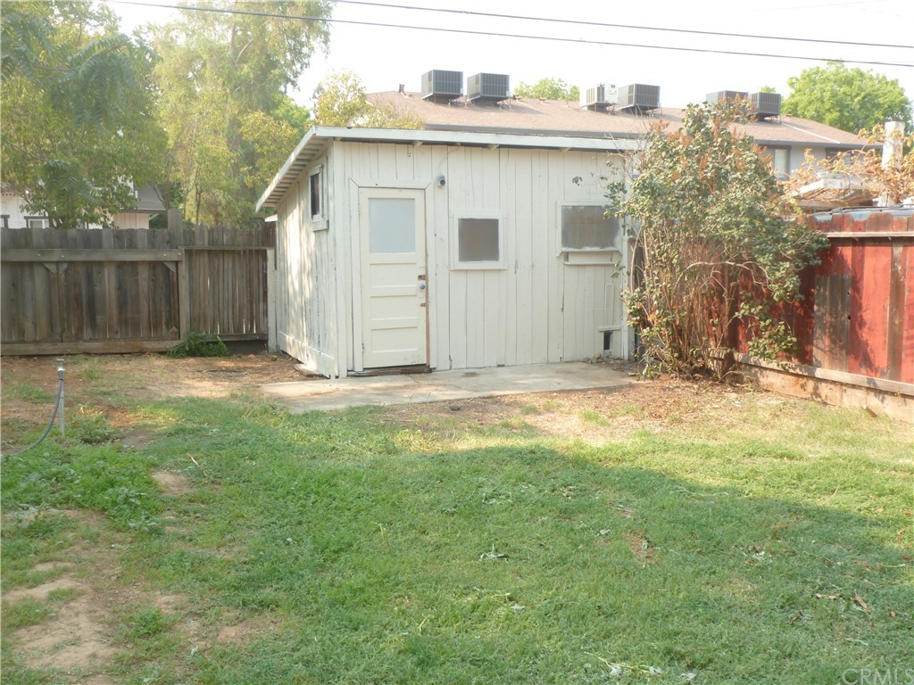 1044 West 20th Street Merced, CA 95340 - Photo 24 of 25 a view of a small house