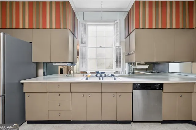 $299,900 | 1802 Pine Forest Circle, Dublin, GA 31021