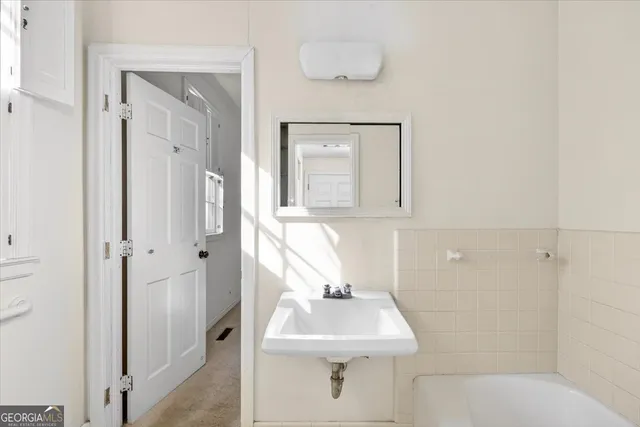 $299,900 | 1802 Pine Forest Circle, Dublin, GA 31021