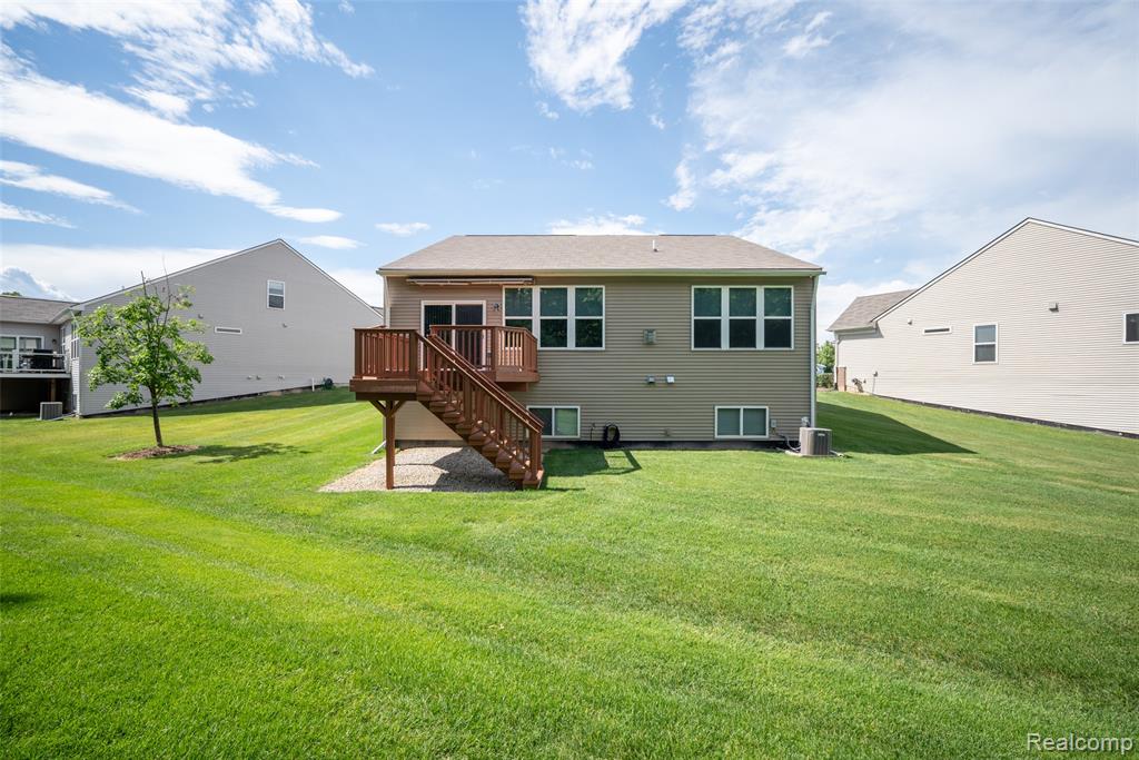 292 Bryce Court Howell, MI 48843 - Photo 6 of 34