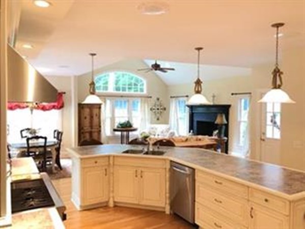 10 Fay Mountain Road Grafton, MA 01519 - Photo 5 of 42 Gallery Image 5