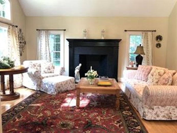 10 Fay Mountain Road Grafton, MA 01519 - Photo 8 of 42 Gallery Image 8