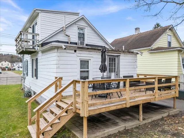 $180,000 | 31 Jay Street, Johnson City, NY 13790