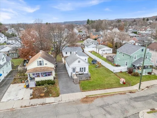 $180,000 | 31 Jay Street, Johnson City, NY 13790