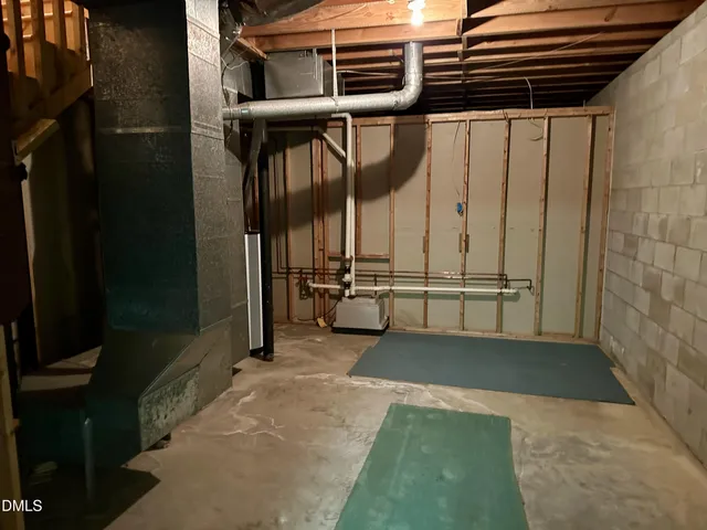 $299,900 | 373 Willow Creek Run, Henderson, NC 27537