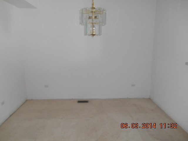 132 Enclave Circle, Unit D Bolingbrook, IL 60440 - Photo 3 of 9