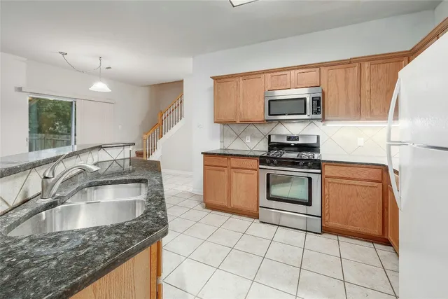 $2,595 | 6036 Mesa Verde Circle, Austin, TX 78749