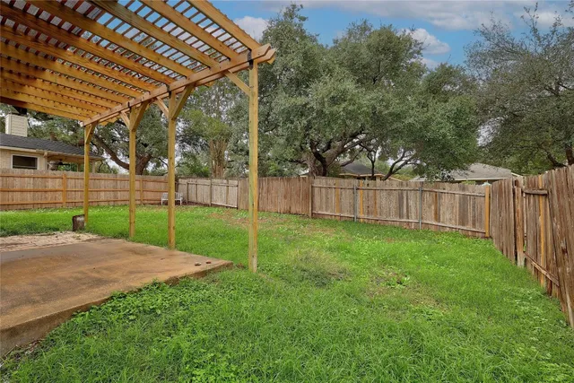 $2,595 | 6036 Mesa Verde Circle, Austin, TX 78749