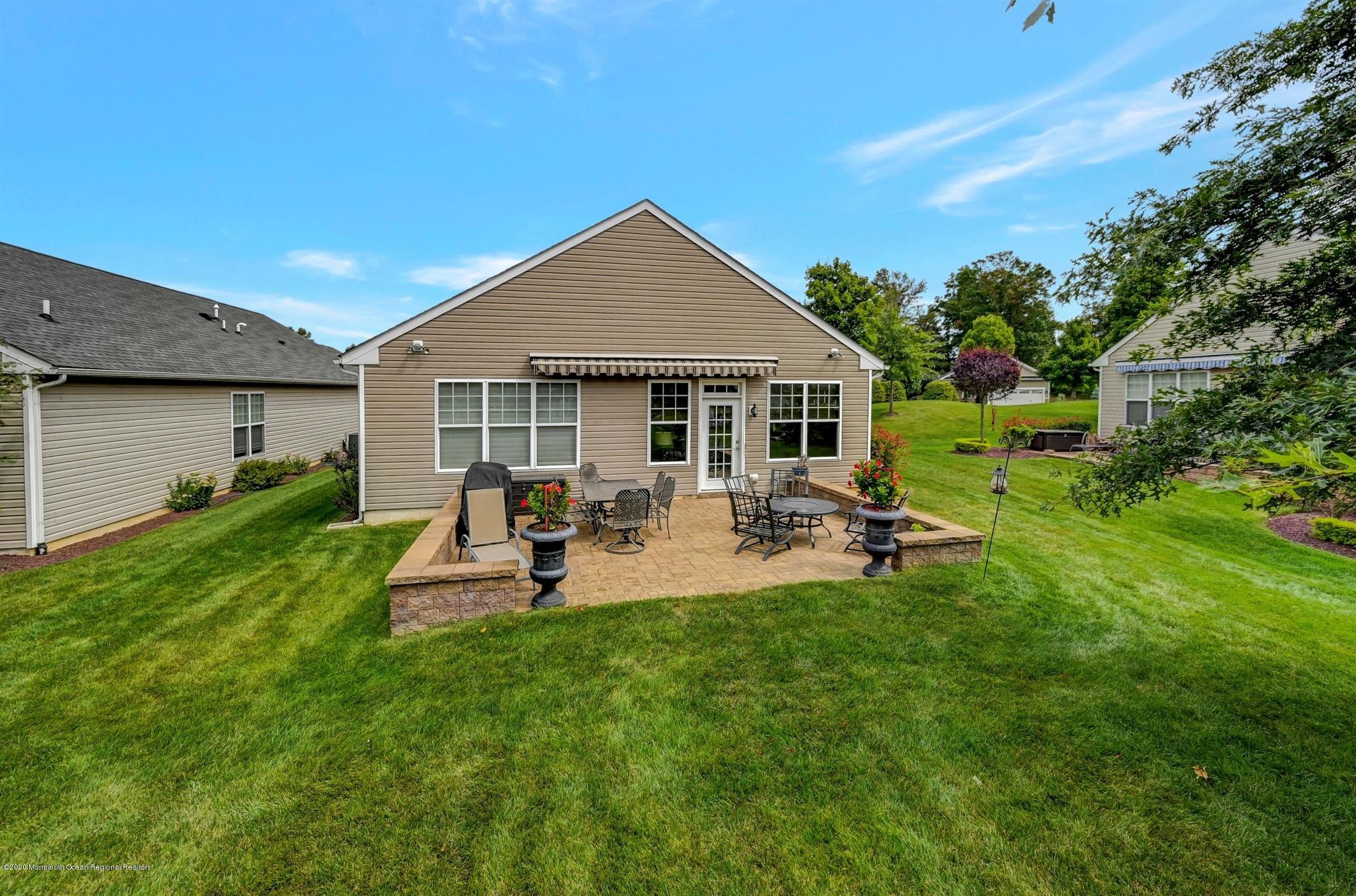 6 Comtois Road Manalapan, NJ 07726 - Photo 29 of 51 32-Back