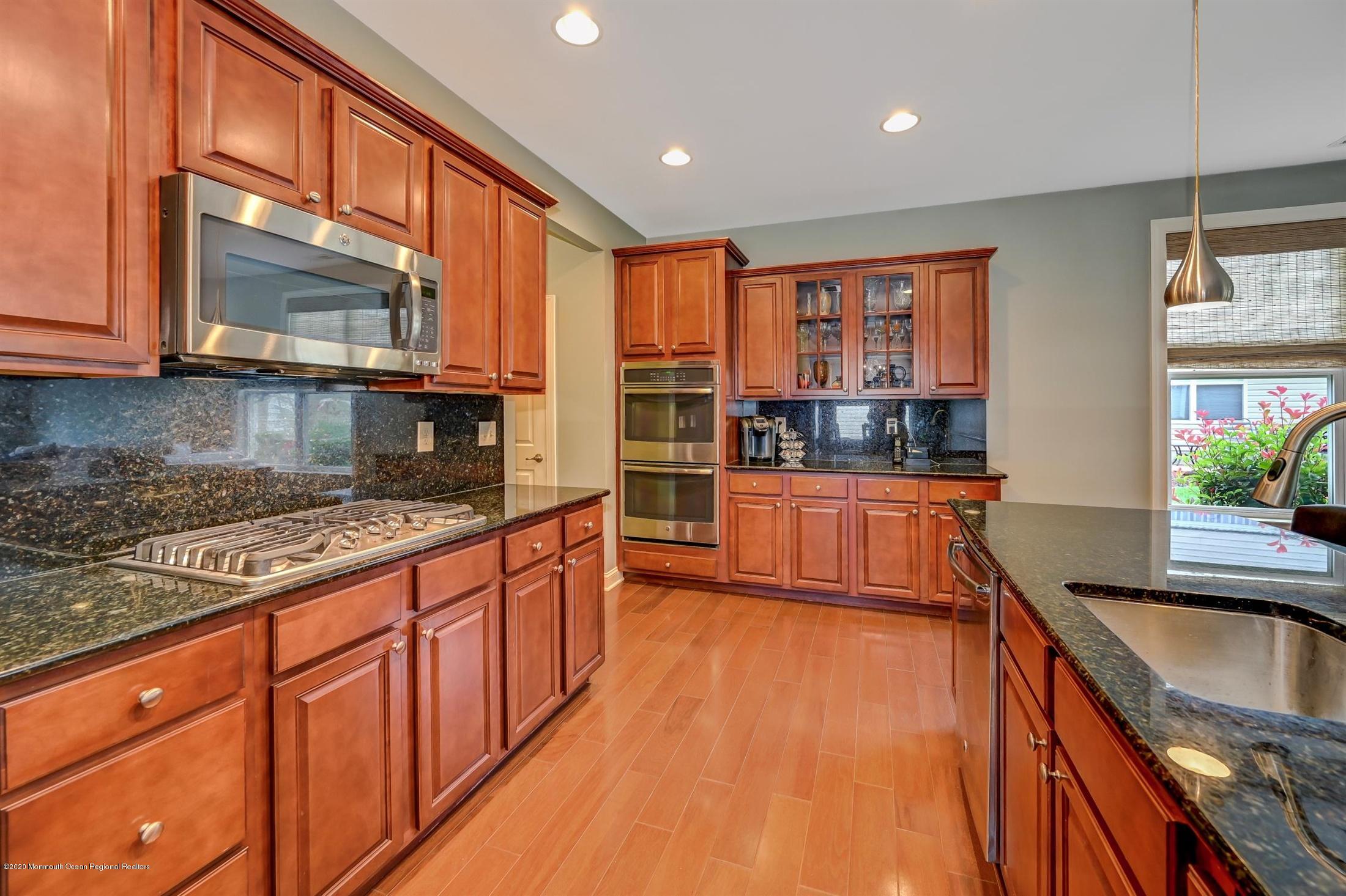 6 Comtois Road Manalapan, NJ 07726 - Photo 7 of 51 15-Kitchen