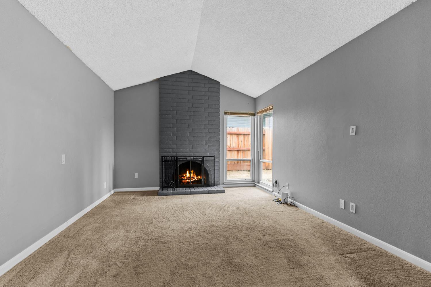 8061 Peppertree Way Citrus Heights, CA 95621 - Photo 6 of 30