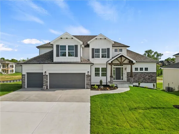 $699,900 | 1070 Fir Lane, Liberty, MO 64068