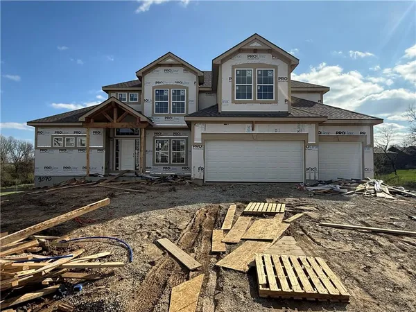 $699,900 | 1070 Fir Lane, Liberty, MO 64068