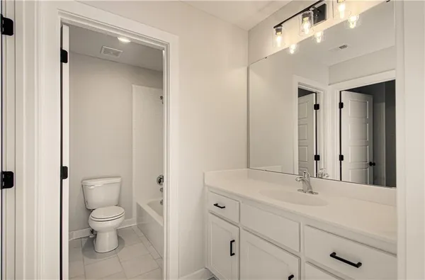 $699,900 | 1070 Fir Lane, Liberty, MO 64068