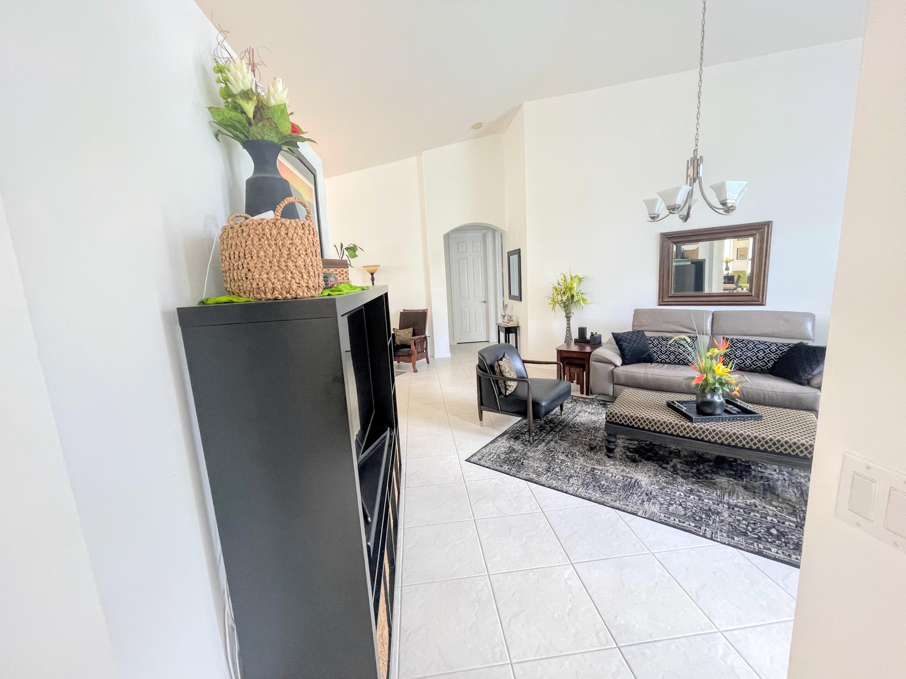 7060 Northwest Turtle Walk Boca Raton, FL 33487 - Photo 17 of 51 LIVING ROOM