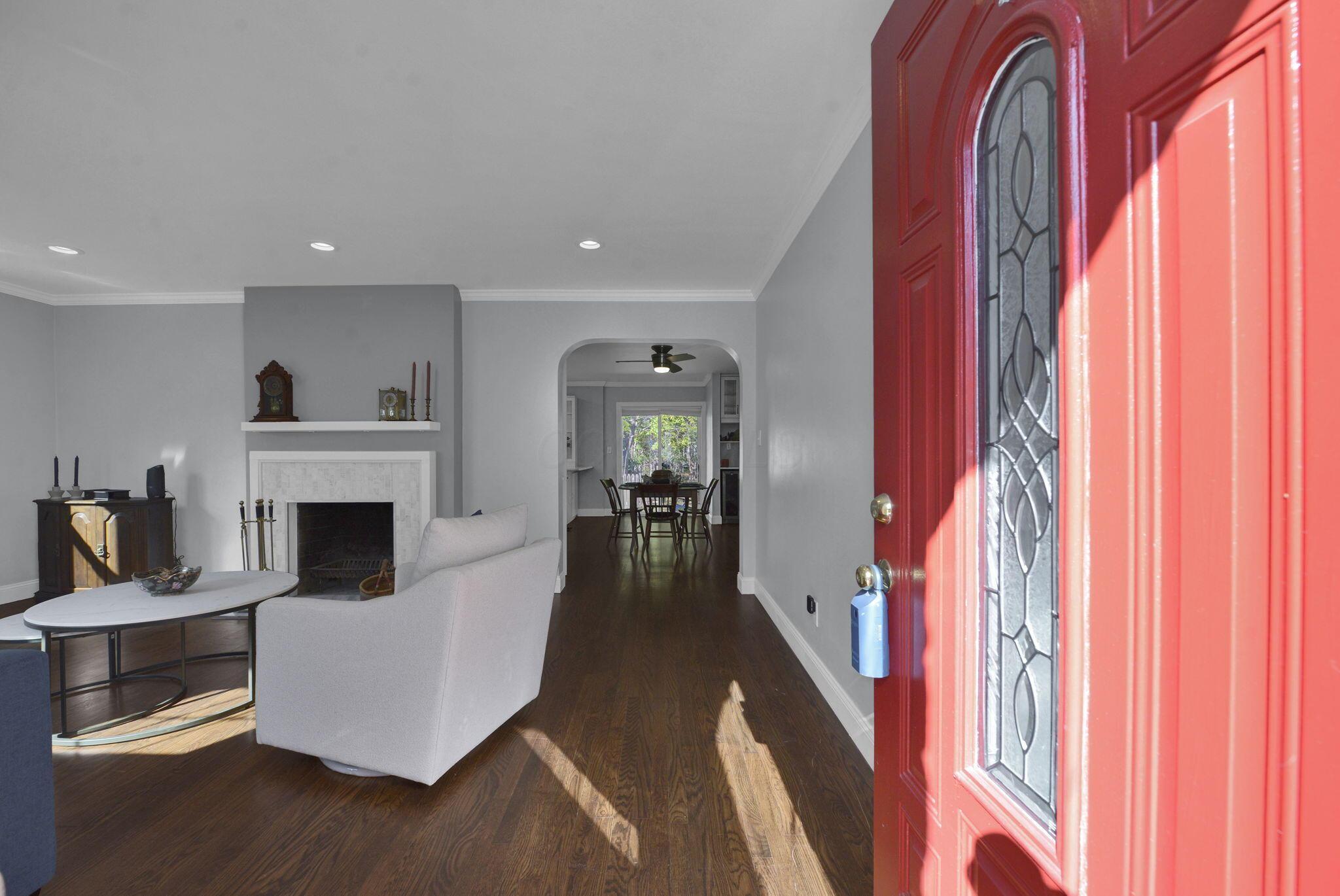 128 Blenheim Road Columbus, OH 43214 - Photo 4 of 47 4-web-or-mls-128-blenheim-rd