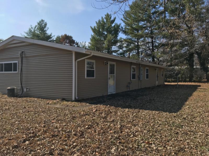 5301 Country Club Road Murphysboro, IL 62966 - Photo 1 of 7