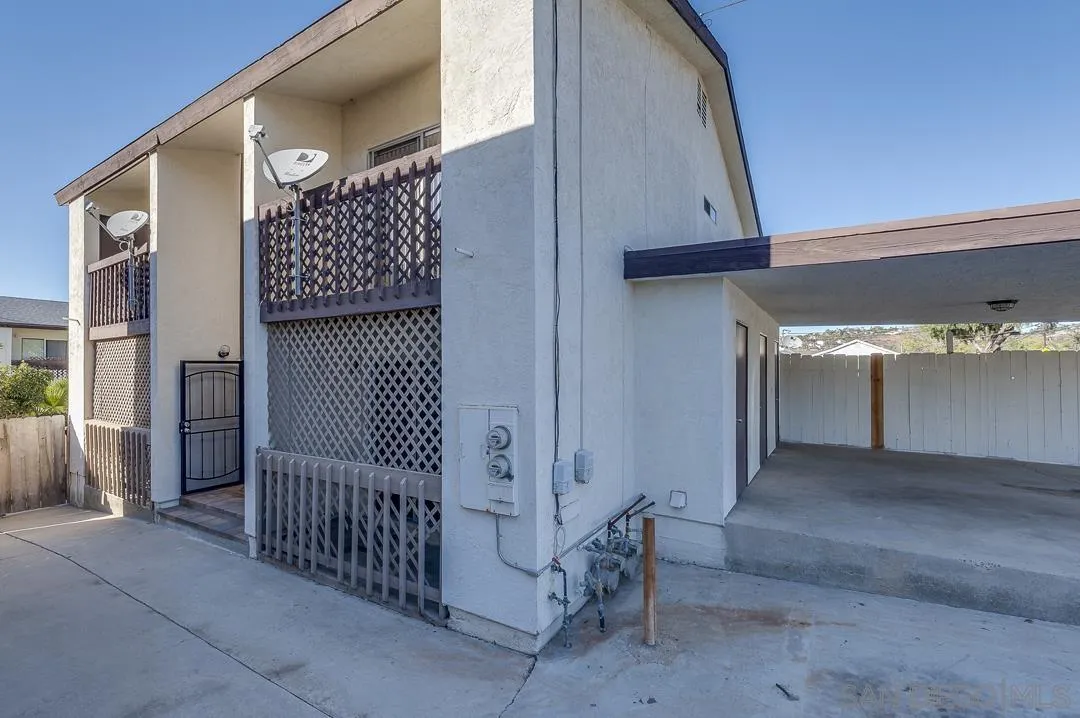 948 Gillespie Drive Spring Valley, CA 91977 - Photo 3 of 20 a view of entryway