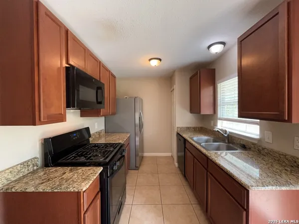 $1,550 | 12005 Prairie Oak, Live Oak, TX 78233