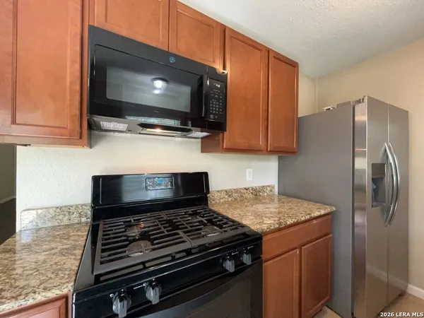 $1,550 | 12005 Prairie Oak, Live Oak, TX 78233