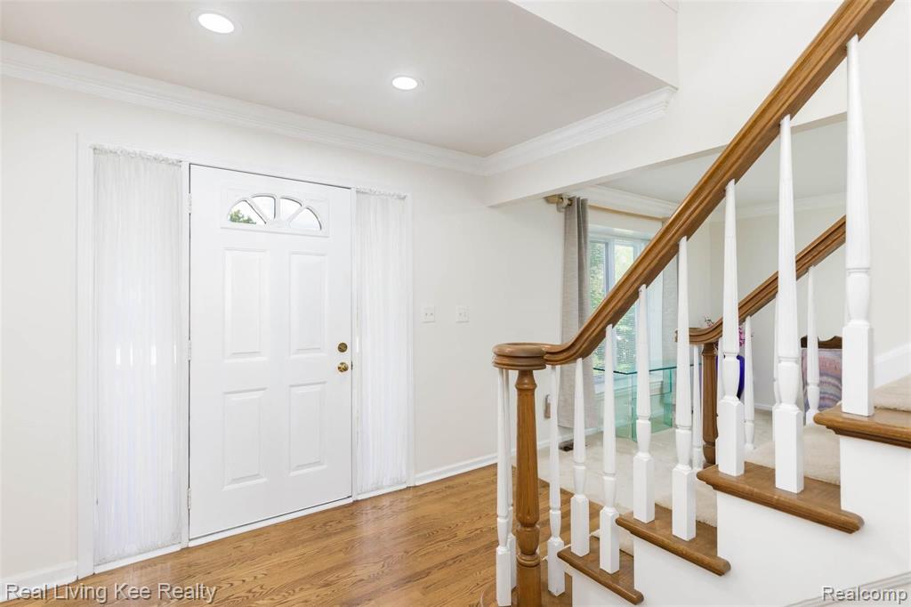 359 Fordcroft Drive Rochester Hills, MI 48309 - Photo 5 of 29