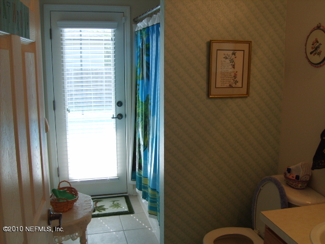 45219 Dutton Way Callahan, FL 32011 - Photo 5 of 22 Pool Bath