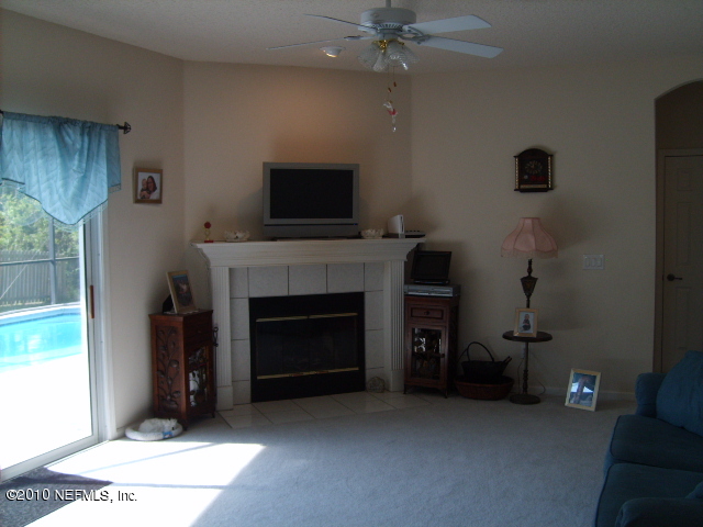 45219 Dutton Way Callahan, FL 32011 - Photo 8 of 22 Fireplace