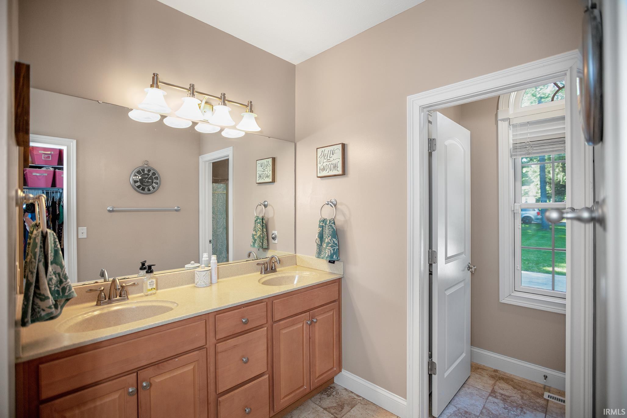 14441 Ireland Road Mishawaka, IN 46544 - Photo 13 of 32
