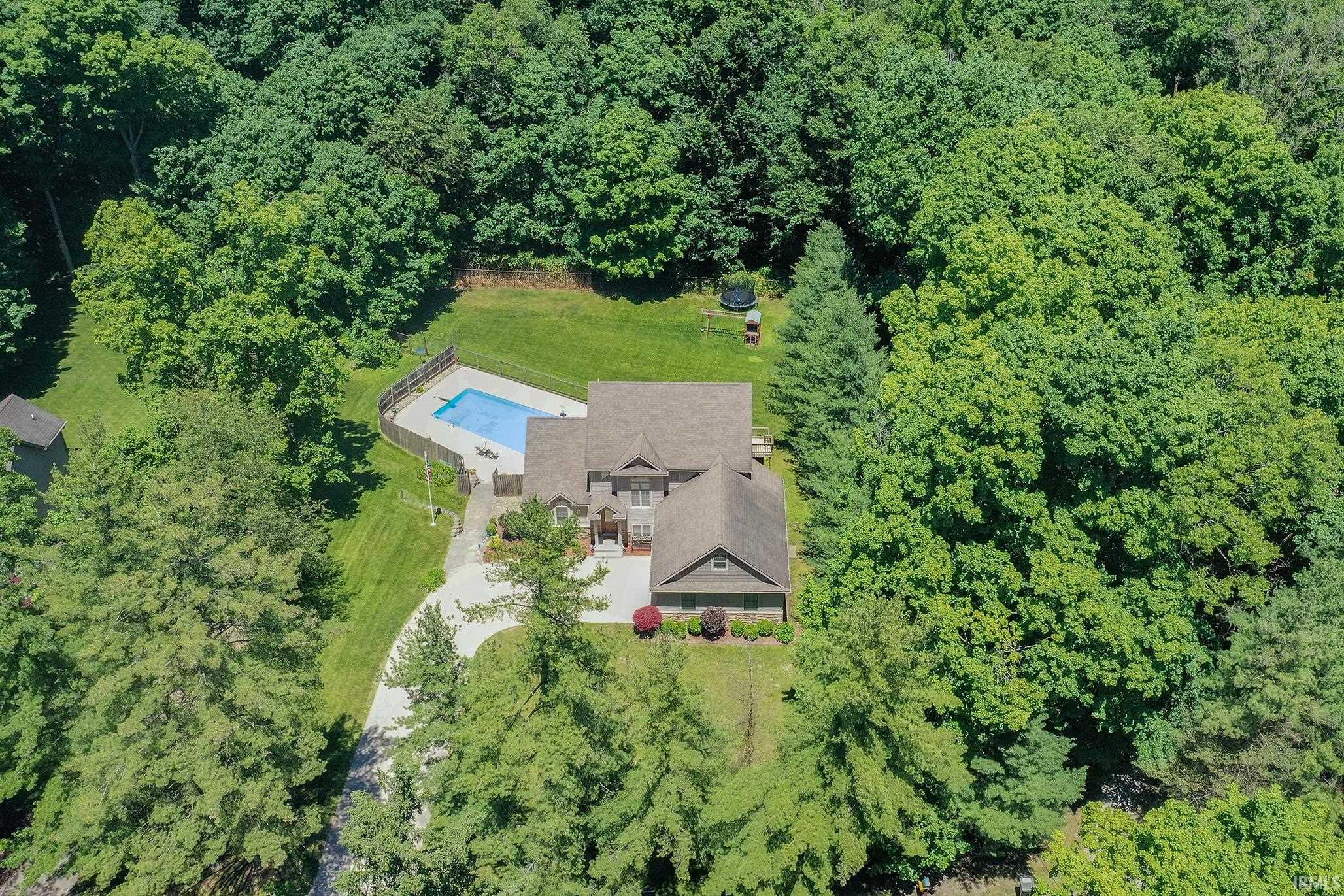 14441 Ireland Road Mishawaka, IN 46544 - Photo 2 of 32