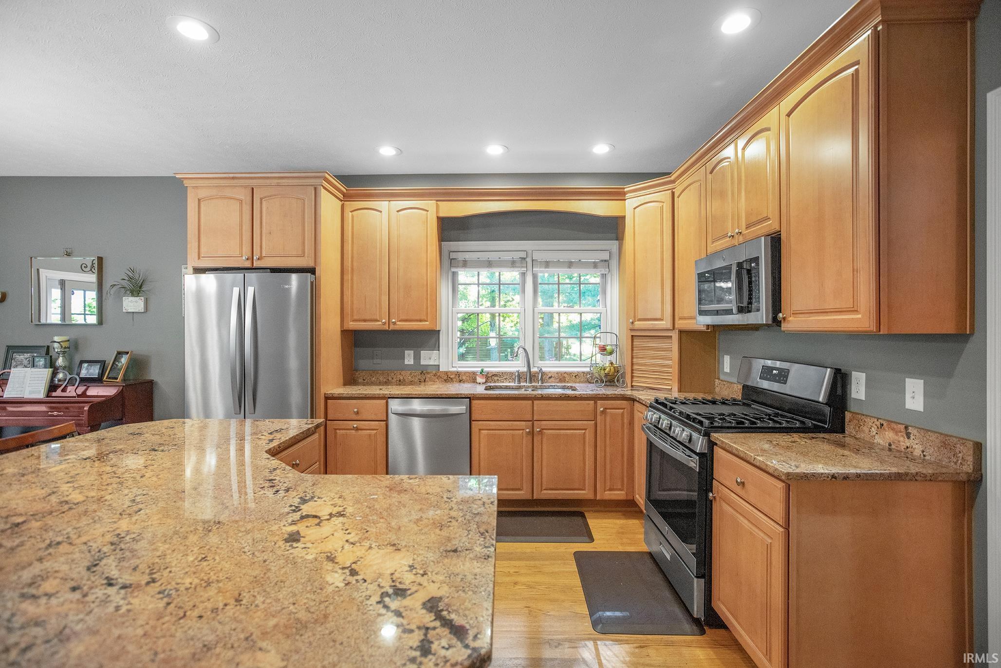 14441 Ireland Road Mishawaka, IN 46544 - Photo 8 of 32