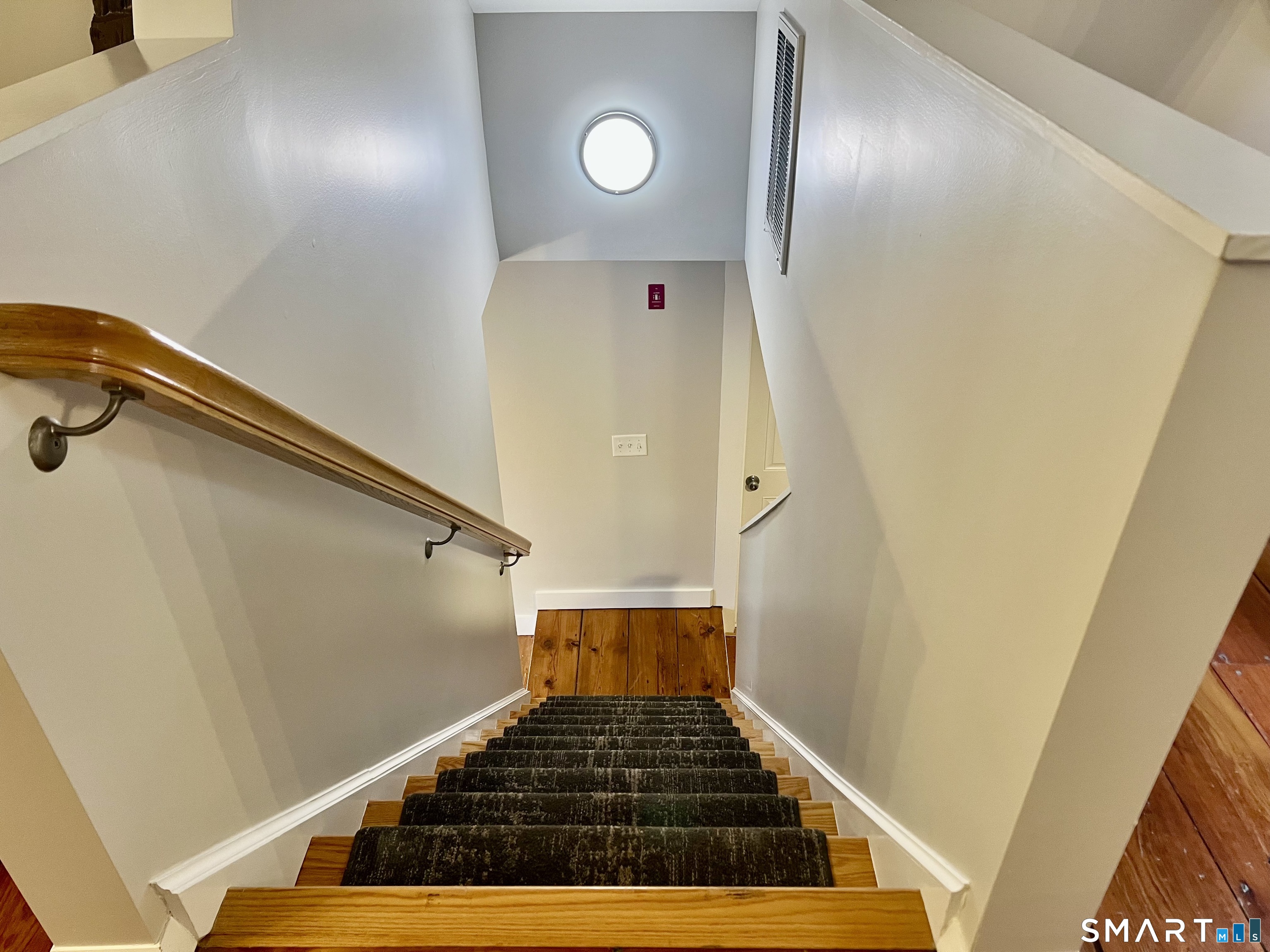 435 Foxon Road North Branford, CT 06471 - Photo 11 of 13