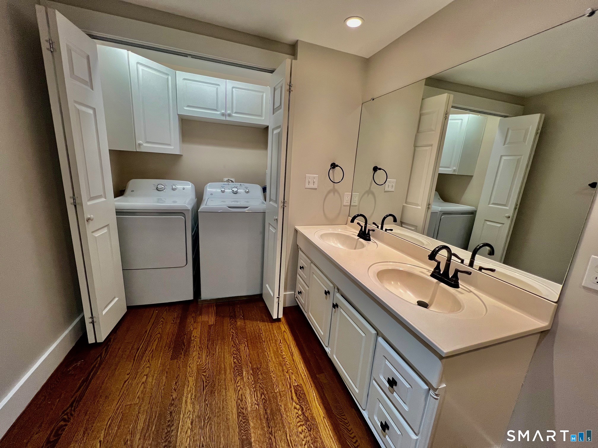 435 Foxon Road North Branford, CT 06471 - Photo 10 of 13