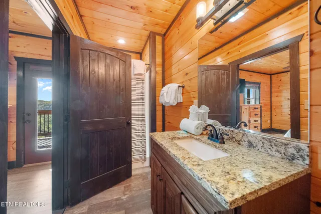 $2,999,999 | 4130 Sherwood Heights Way, Pigeon Forge, TN 37863